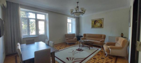 Azneft Royal Suite Apartment Sea View